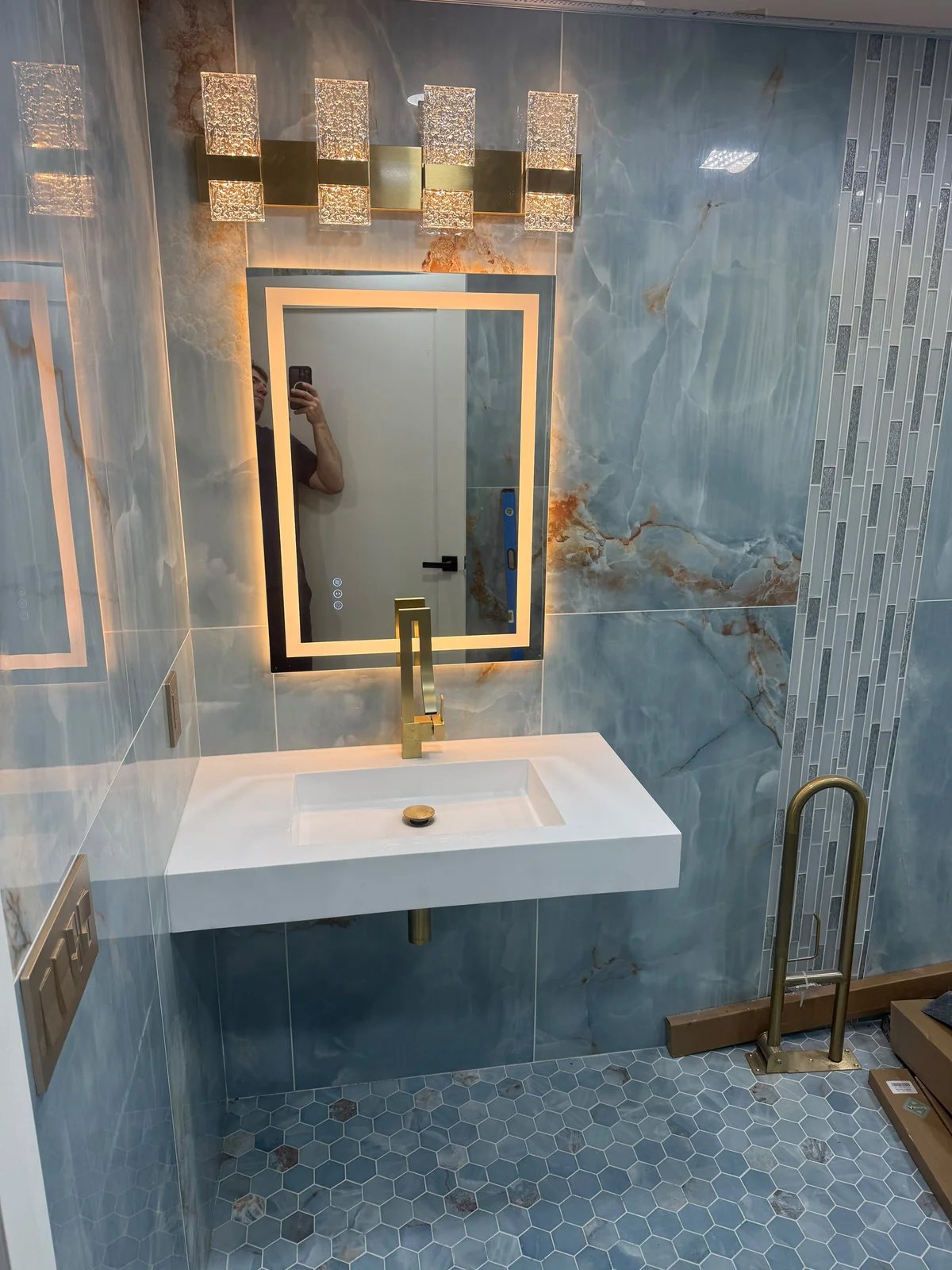 Vanity & Tile